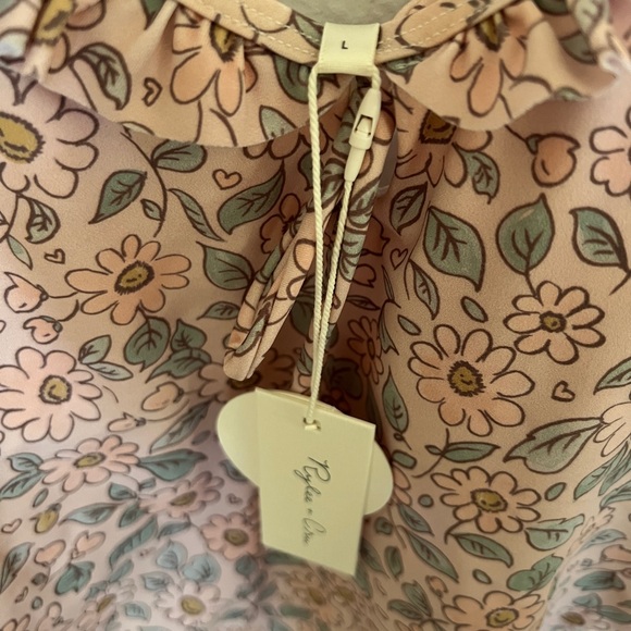 Rylee + Cru Women’s Ruffle One-Piece - Picture 3 of 5